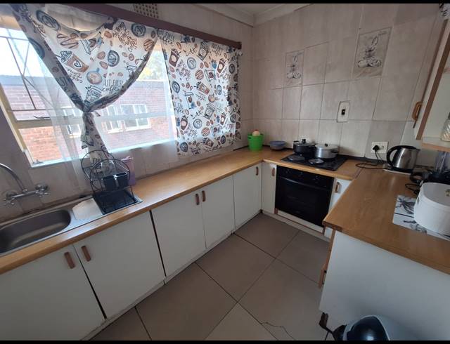 2 BEDROOM FLAT FOR SALE IN PEACEHAVEN